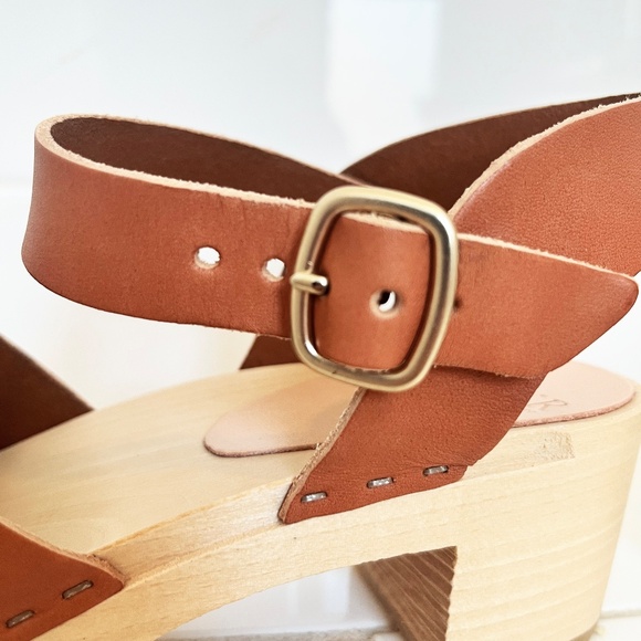 Bryr Sylvie Cross Toe Mid Heel Clog in Whiskey Leather - Picture 5 of 7